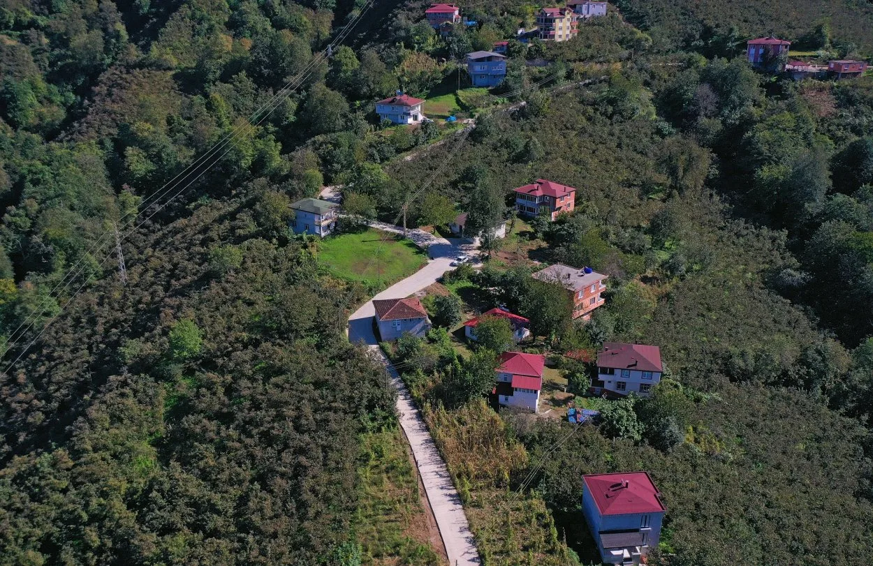 ÇAMAŞ BUDAK MAHALLESİ’NE BETON YOL
