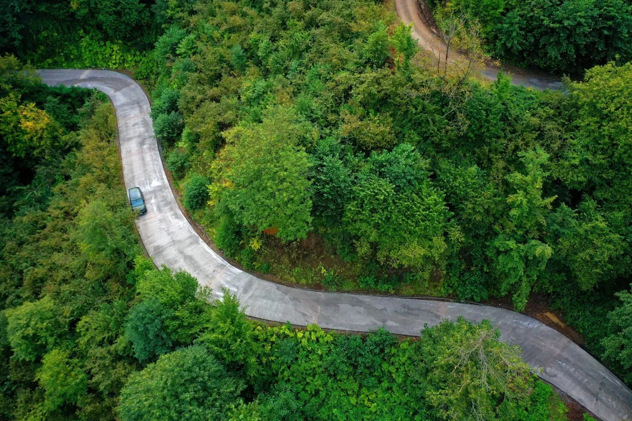 İKİZCE’DE BETON YOL ÇALIŞMASI