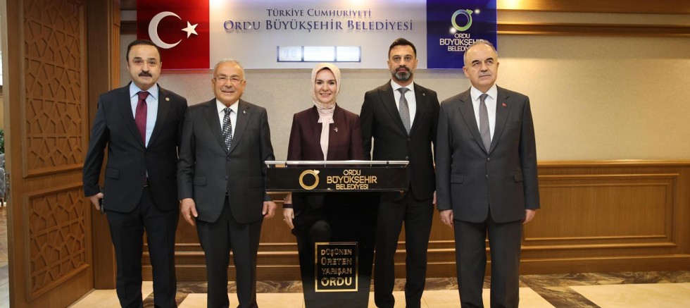 AİLE VE SOSYAL HİZMETLER BAKANI MAHİNUR ÖZDEMİR GÖKTAŞ BÜYÜKŞEHİRDE