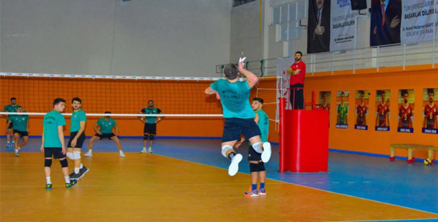 AKKUŞ BELEDİYESPOR CİZRE MAÇINA HAZIR