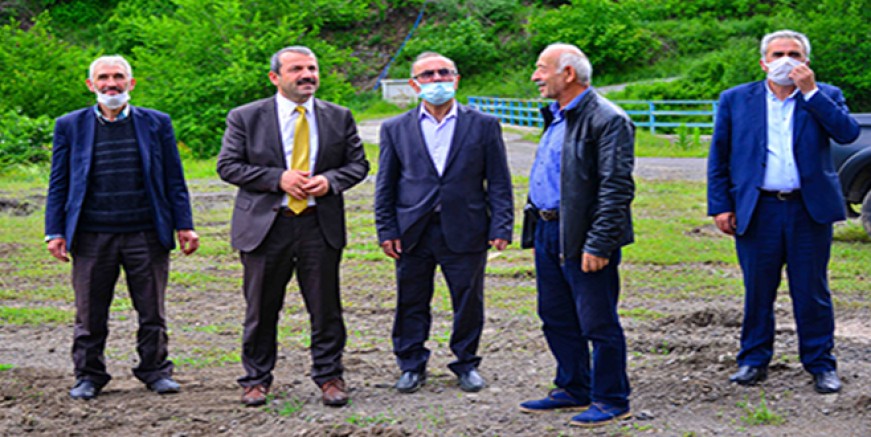 AKKUŞ’TA YEDİ MAHALLENİN GRUP YOLU ASFALTLA BULUŞUYOR