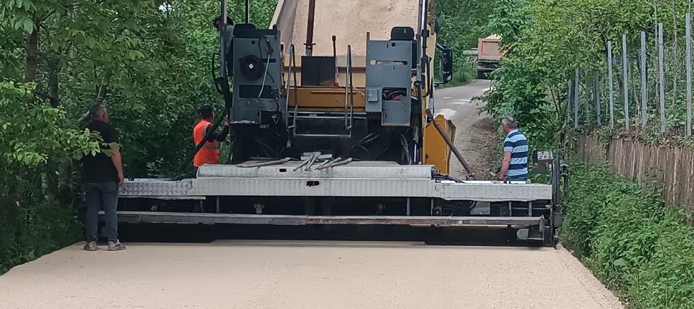 AKKUŞ’UN GRUP YOLLARI ASFALT VE BETON İLE BULUŞUYOR