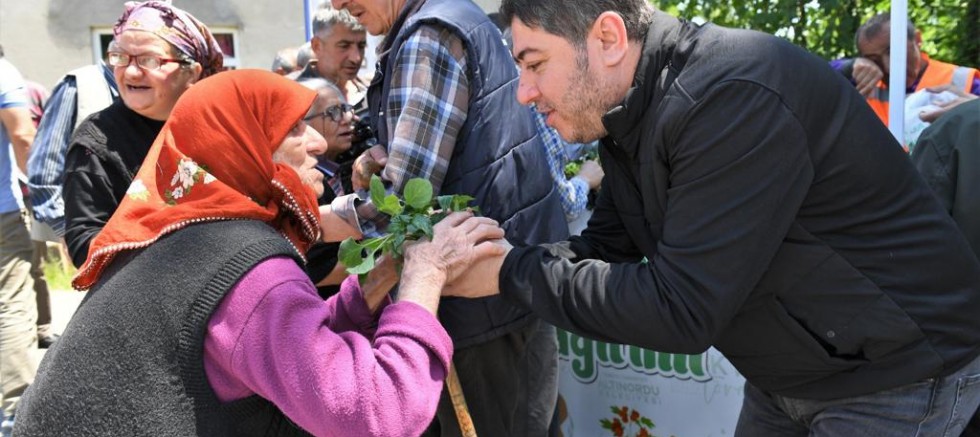  ALTINORDU BELEDİYESİ’NDEN ÜRETİCİLERE 200 BİN FİDE DESTEĞİ