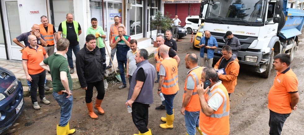 ALTINORDU BELEDİYESİ TÜM EKİPLERİYLE SEFERBER OLDU