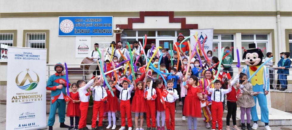 ALTINORDU’DA 23 NİSAN COŞKUSU BAŞLADI