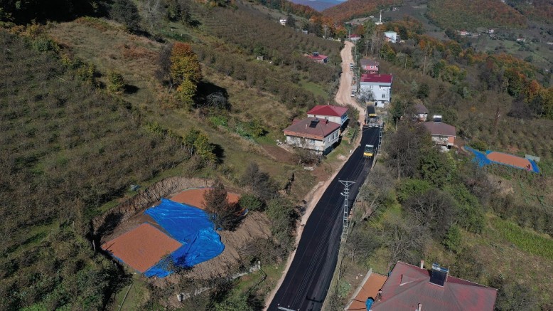 AYBASTI GÖLKÖY YOLUNA SICAK ASFALT 