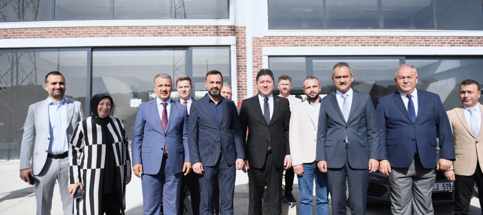 BAKAN ÖZER’DEN ALTINORDU’NUN YATIRIM VE PROJELERİNE TAM NOT
