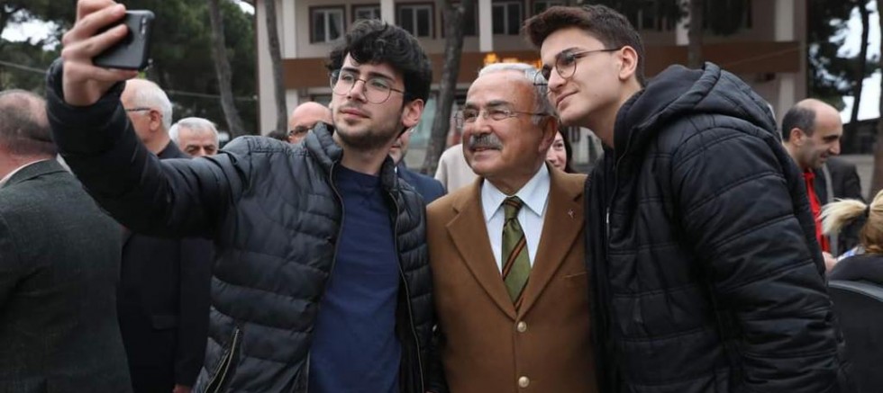 BAŞKAN GÜLER’E SEVGİ SELİ
