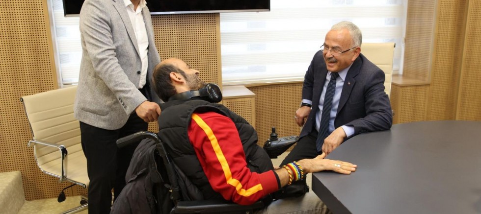 BAŞKAN GÜLER HALKI DİNLİYOR