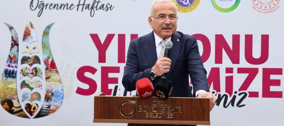 BAŞKAN GÜLER: “HAYAT BOYU EĞİTİMİN EN GÜZEL ÖRNEKLERİ BU SERGİDE”