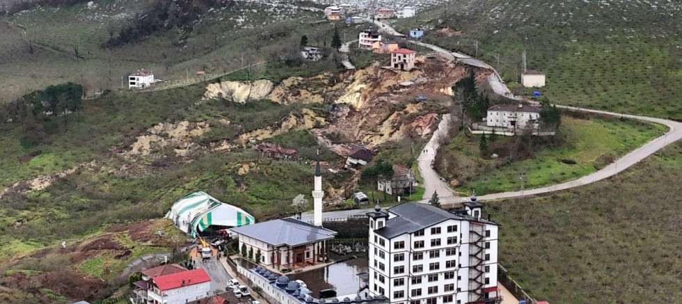 BAŞKAN GÜLER HEYELAN BÖLGESİNDE