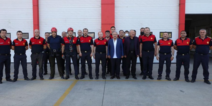 BAŞKAN GÜLER, İTFAİYE EKİPLERİ İLE BİR ARAYA GELDİ 