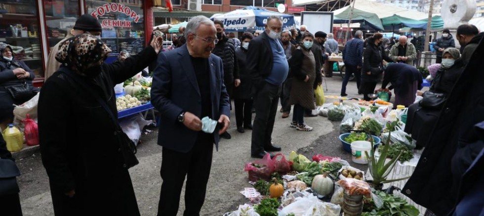 BAŞKAN GÜLER PAZAR ESNAFINA MİSAFİR OLDU
