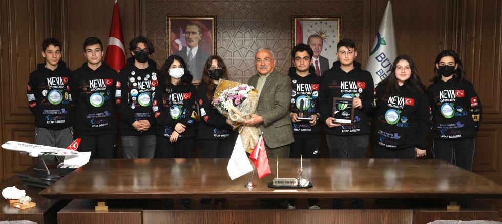 BAŞKAN GÜLER TÜRKİYE’NİN GURURLARINI AĞIRLADI