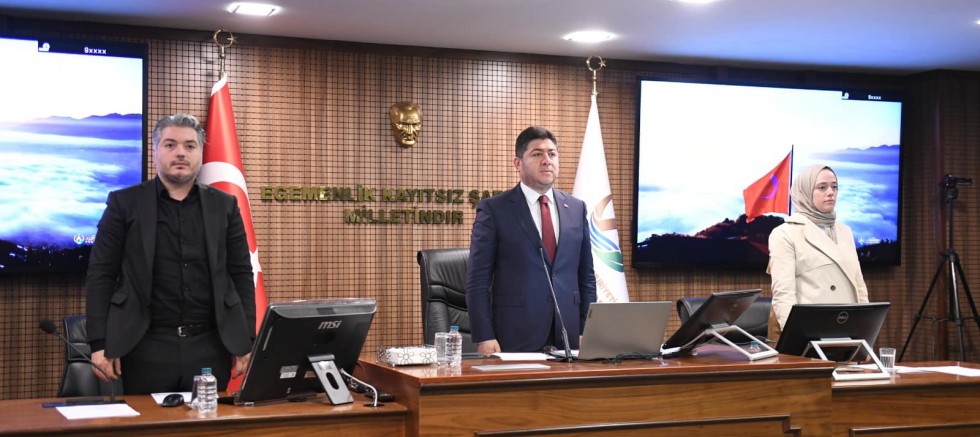 BAŞKAN TÖREN ALTINORDU BELEDİYE MECLİSİNDE BİR FARKINDALIĞA İMZA ATTI