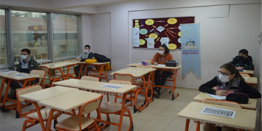 BİLGİ EVLERİNDEN LGS BAŞARISI