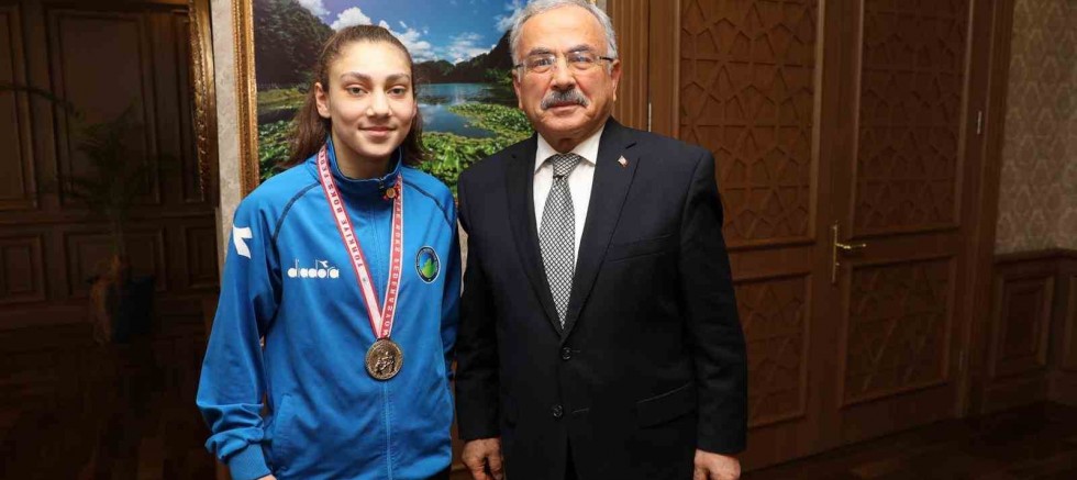 BOKSUN ALTIN KIZI AVRUPA YOLCUSU
