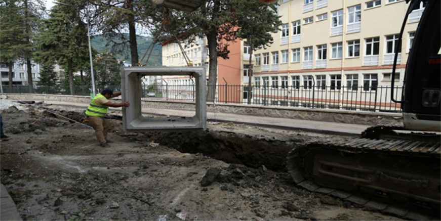 BÜYÜKŞEHİR’DEN ALTINORDU’YA SAĞLAM ALTYAPI