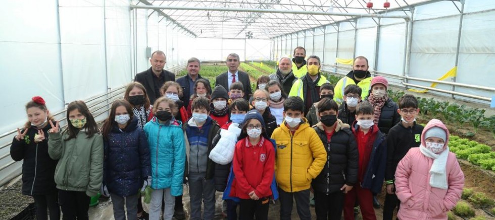BÜYÜKŞEHİR’İN SERALARI ÖĞRENCİLERİN ZİYARETİNE AÇILDI