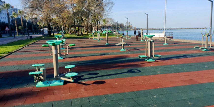 BÜYÜKŞEHİR PARK VE YEŞİL ALANLARA YENİLİK KATIYOR 