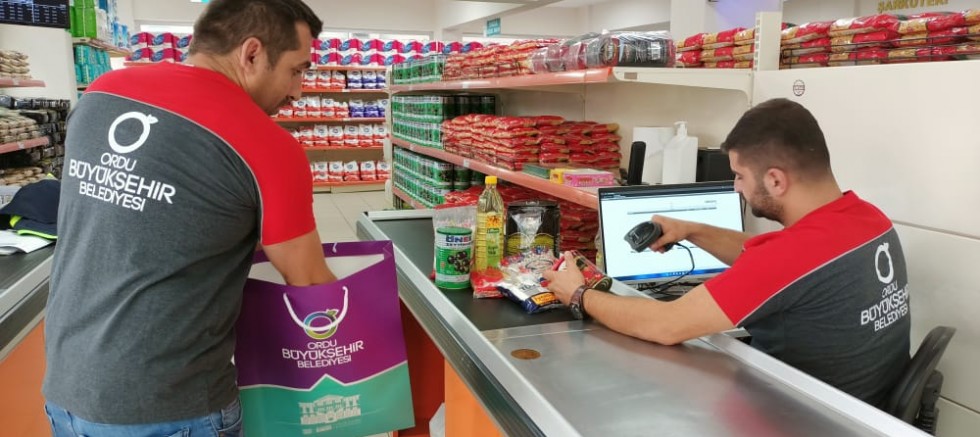 BÜYÜKŞEHİR SOSYAL MARKET İLE UZAKLARI YAKIN EDİYOR