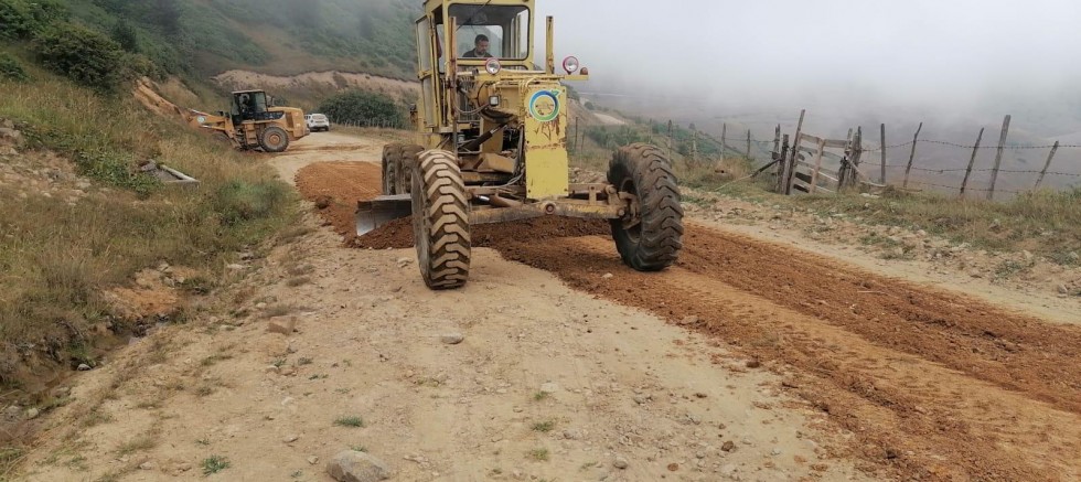 BÜYÜKŞEHİR YAYLA YOLLARINI ONARIYOR