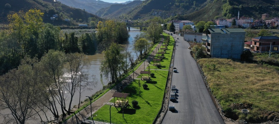 BÜYÜKŞEHİRDEN GÜLYALI’YA MODERN PARK