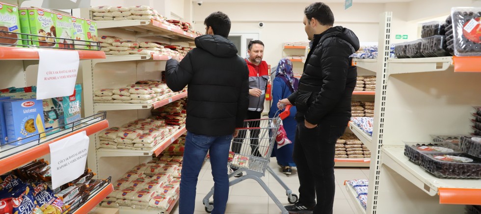 BÜYÜKŞEHİRDEN ÜNİVERSİTE ÖĞRENCİLERİNE DESTEK DEVAM EDİYOR