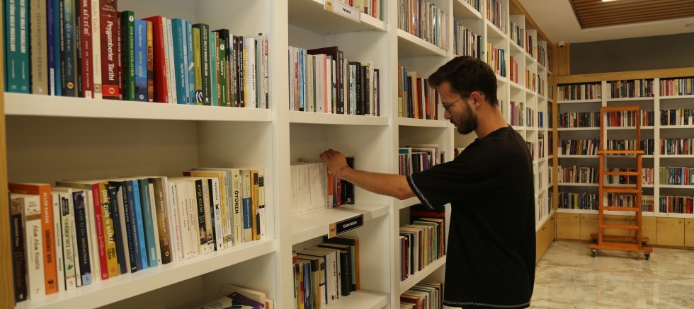 BÜYÜKŞEHİRDEN YENİ KÜTÜPHANE
