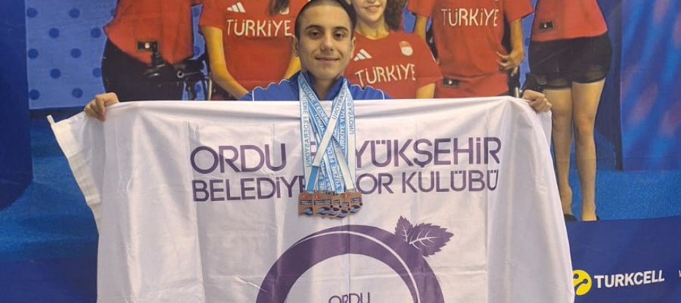 BÜYÜKŞEHİRİN YÜZÜCÜSÜ MİLLİ TAKIMDA