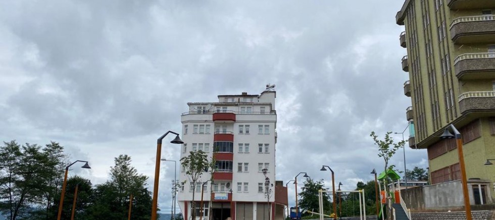 ÇAMAŞ KENT MEYDANINA KAVUŞTU 