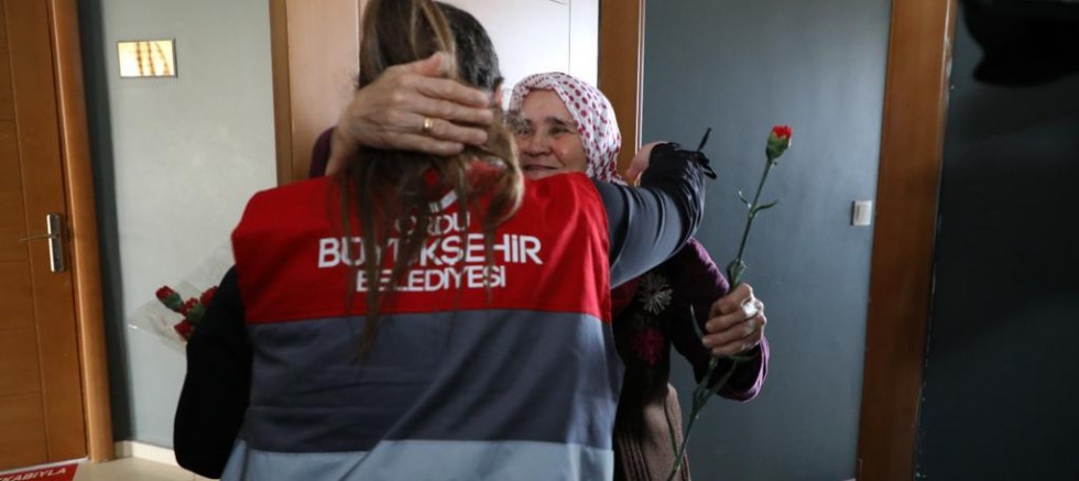 ÇEŞİTLİ İLLERDEN ORDU’YA GELEN KADIN DEPREMZEDELER UNUTULMADI
