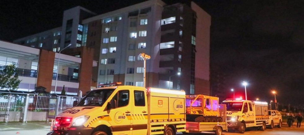 “ÇÖK-KAPAN-TUTUN” DEPREM ANI TATBİKATI YAPILDI