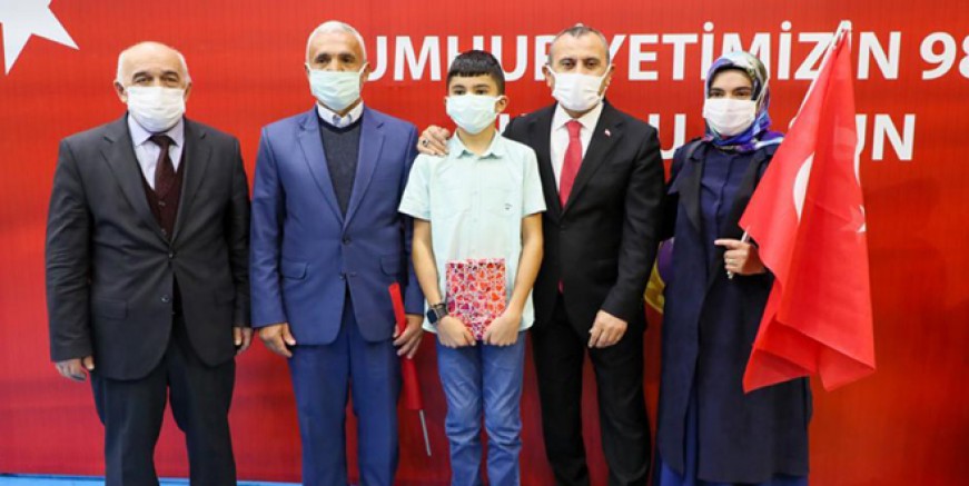 CUMHURİYET BAYRAMI COŞKUYLA KUTLANDI 