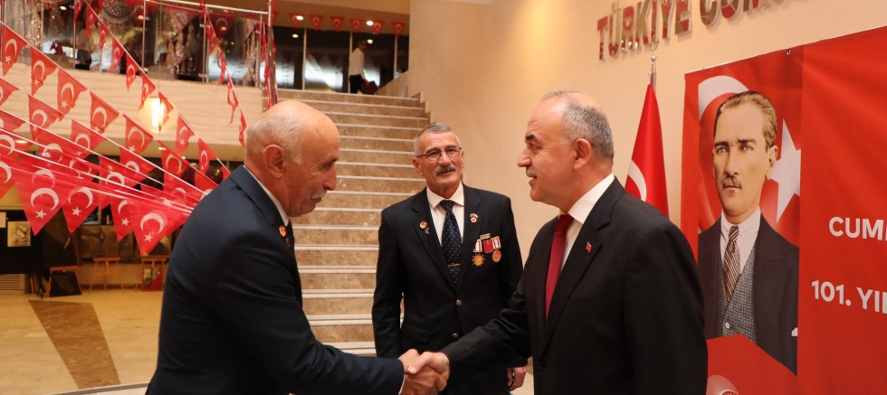 CUMHURİYET RESEPSİYONU DÜZENLENDİ