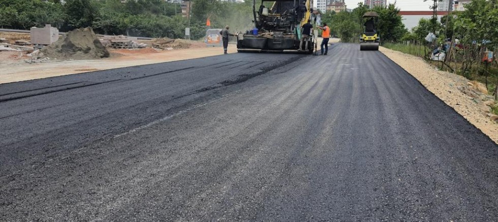 FATSA’DA SOKAKLAR SICAK ASFALT İLE BULUŞTU