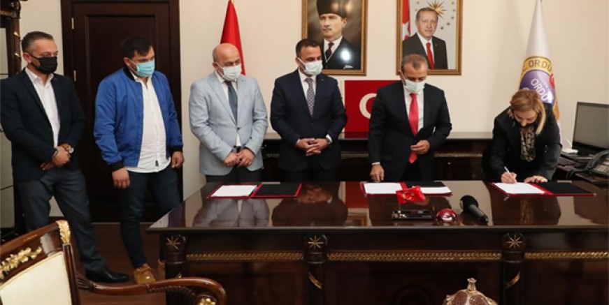 HAYIRSEVERLERİN SAĞLIK HİZMETLERİNE DESTEKLERİ DEVAM EDİYOR