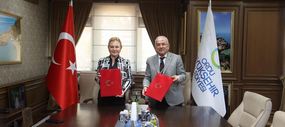 KADIN GİRİŞİMCİLİĞİNİ GÜÇLENDİREN İMZA