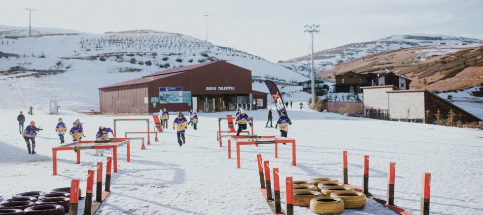 KAYAK MERKEZİ BU SEZON DA DOLDU TAŞTI