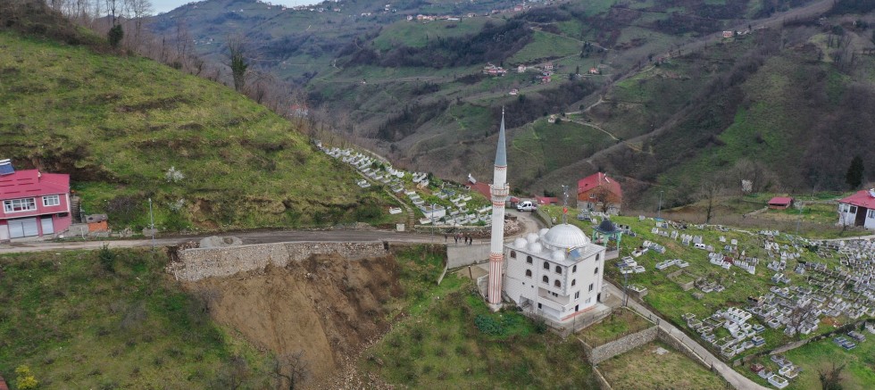 KIRSALDA ULAŞIM GÜVENLİĞİ İÇİN ÇALIŞMALAR SÜRÜYOR