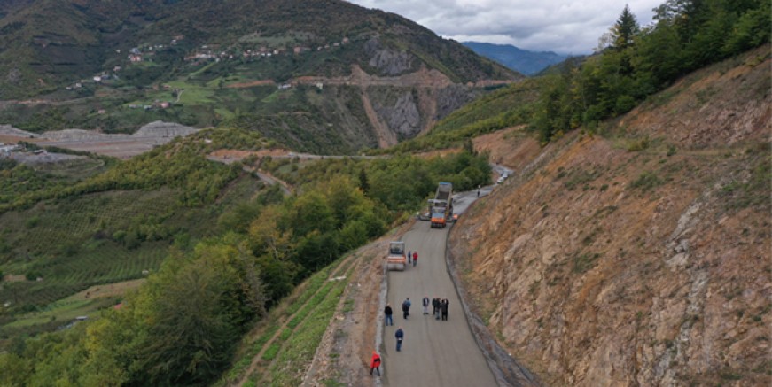 MESUDİYE VE KABADÜZ YAYLALARI BU YOL İLE BİRLEŞİYOR 
