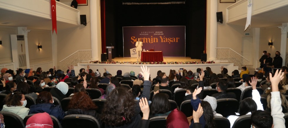 “MUTLU AİLELER MUTLU ÇOCUKLAR” KONFERANSINA YOĞUN İLGİ