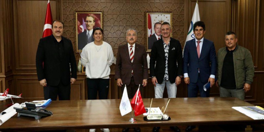 OLİMPİYAT ŞAMPİYONU BÜYÜKŞEHİRDE