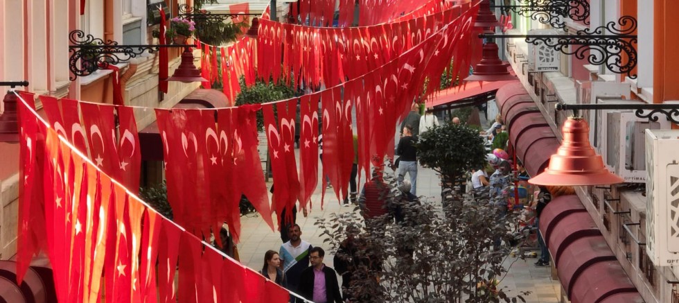 ORDU’DA YER GÖK KIRMIZI BEYAZ 