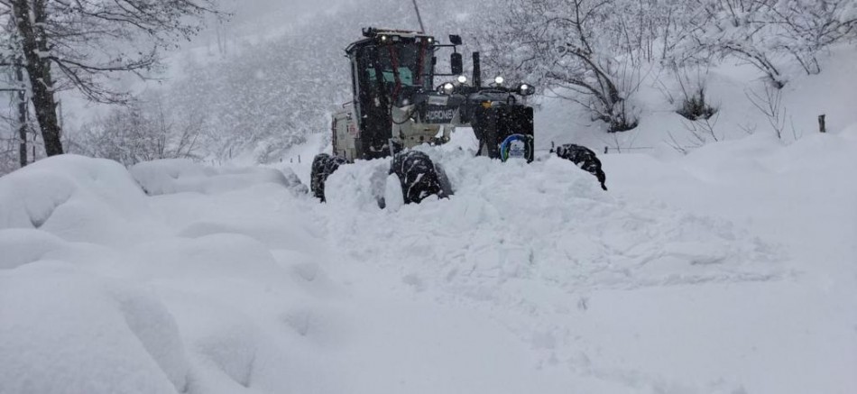 ORDU’NUN AKKUŞ İLÇESİNDE KAR KALINLIĞI 4 METREYE YAKLAŞTI