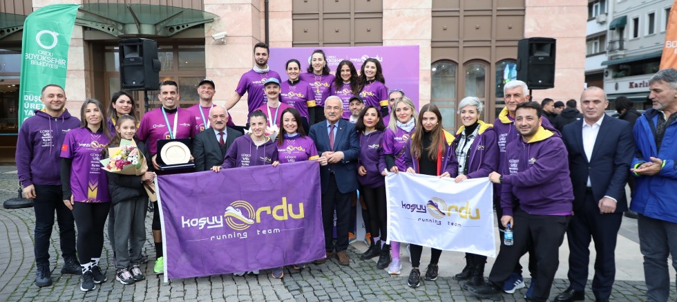 ORDULULAR GÜNÜ KOŞUYLA TAÇLANDI
