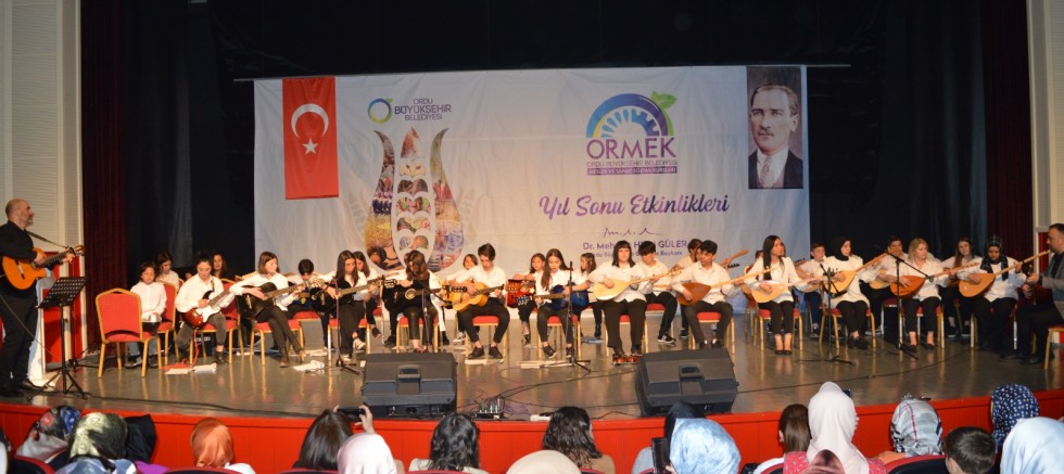ORMEK KURSİYERLERİ HÜNERLERİNİ SERGİLEDİ 