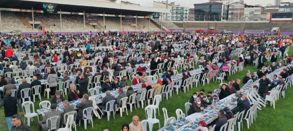 PAYLAŞMANIN BEREKETİNİ, HUZURUNU TÜM HANELERDE VE GÖNÜLLERDE HİSSETTİRDİ