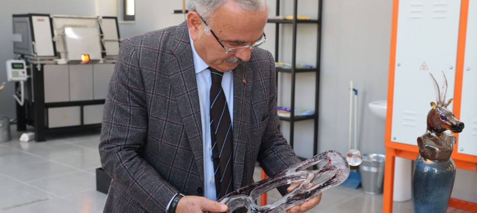 SICAK CAM STÜDYOSU AÇILDI