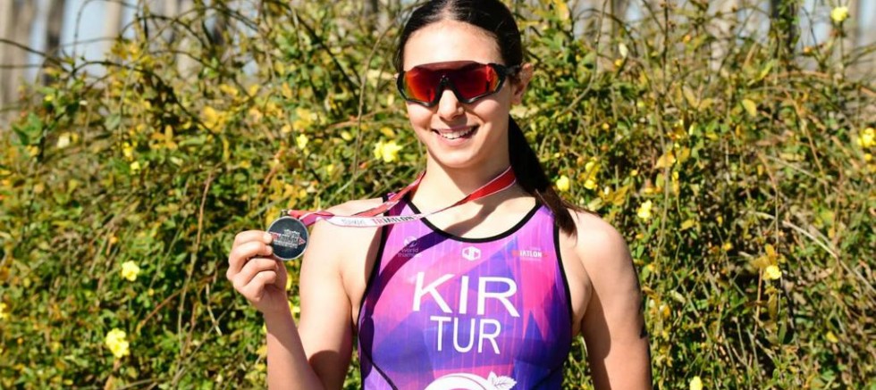 TRİATLONUN MİLLİ YILDIZI SELİNAY TUĞÇE KIR ORDU’DA